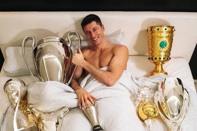 À espera de Messi, PSG mira a contratação de Lewandowski caso negocie Mbappé