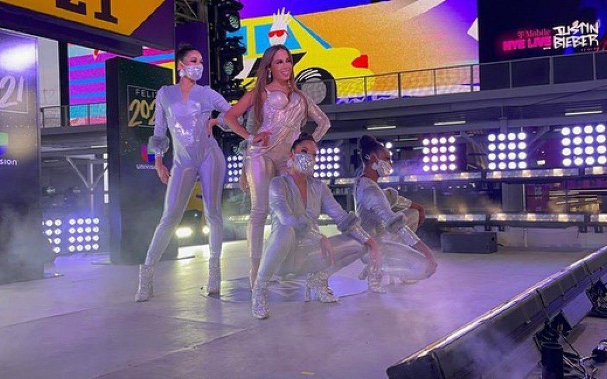 Anitta se apresenta na Times Square