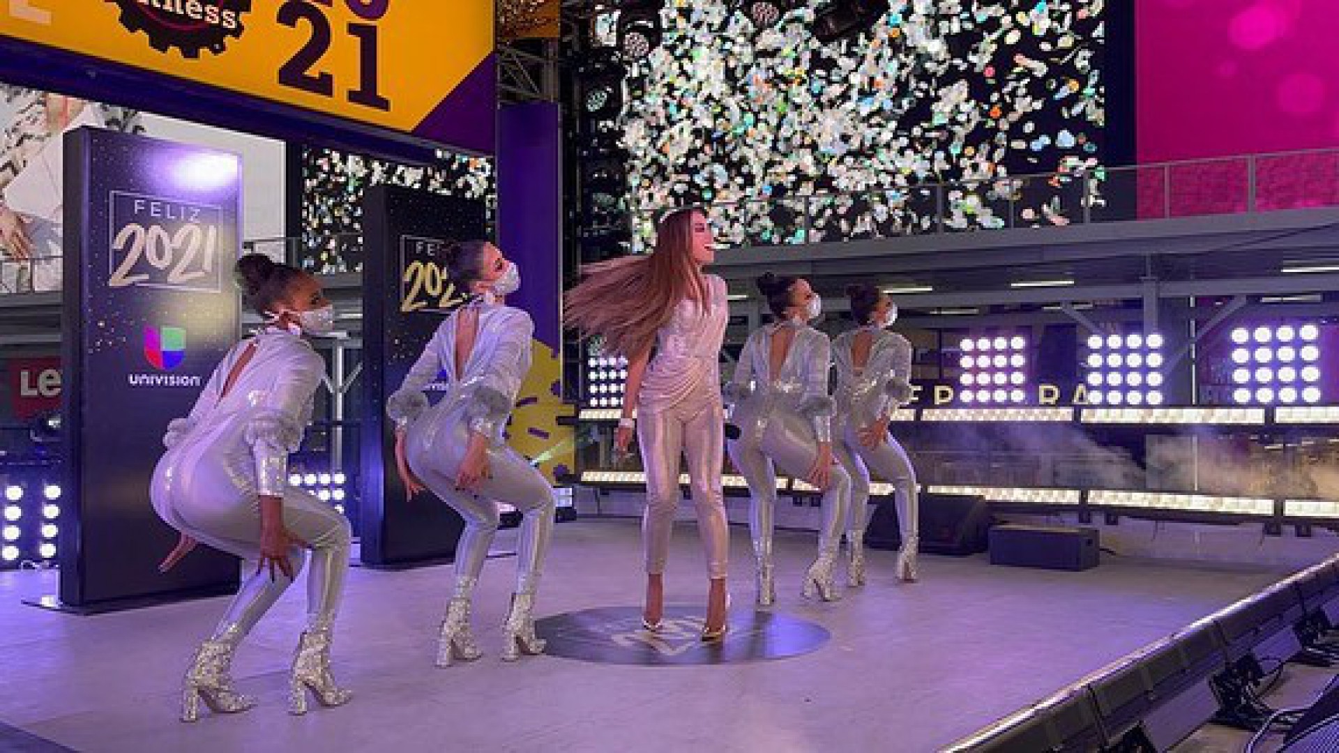 Anitta se apresenta na Times Square - Reprodução