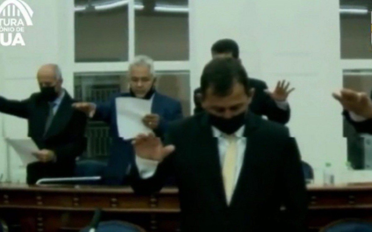 Solenidade de posse do novo prefeito, vice e vereadores de Santo Antônio de Pádua, no Noroeste Fluminense.