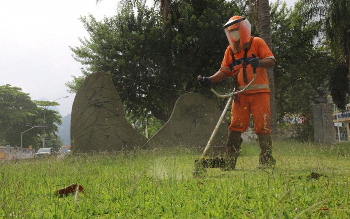 Comlurb inicia operação integrada de serviços em sete pontos da cidade