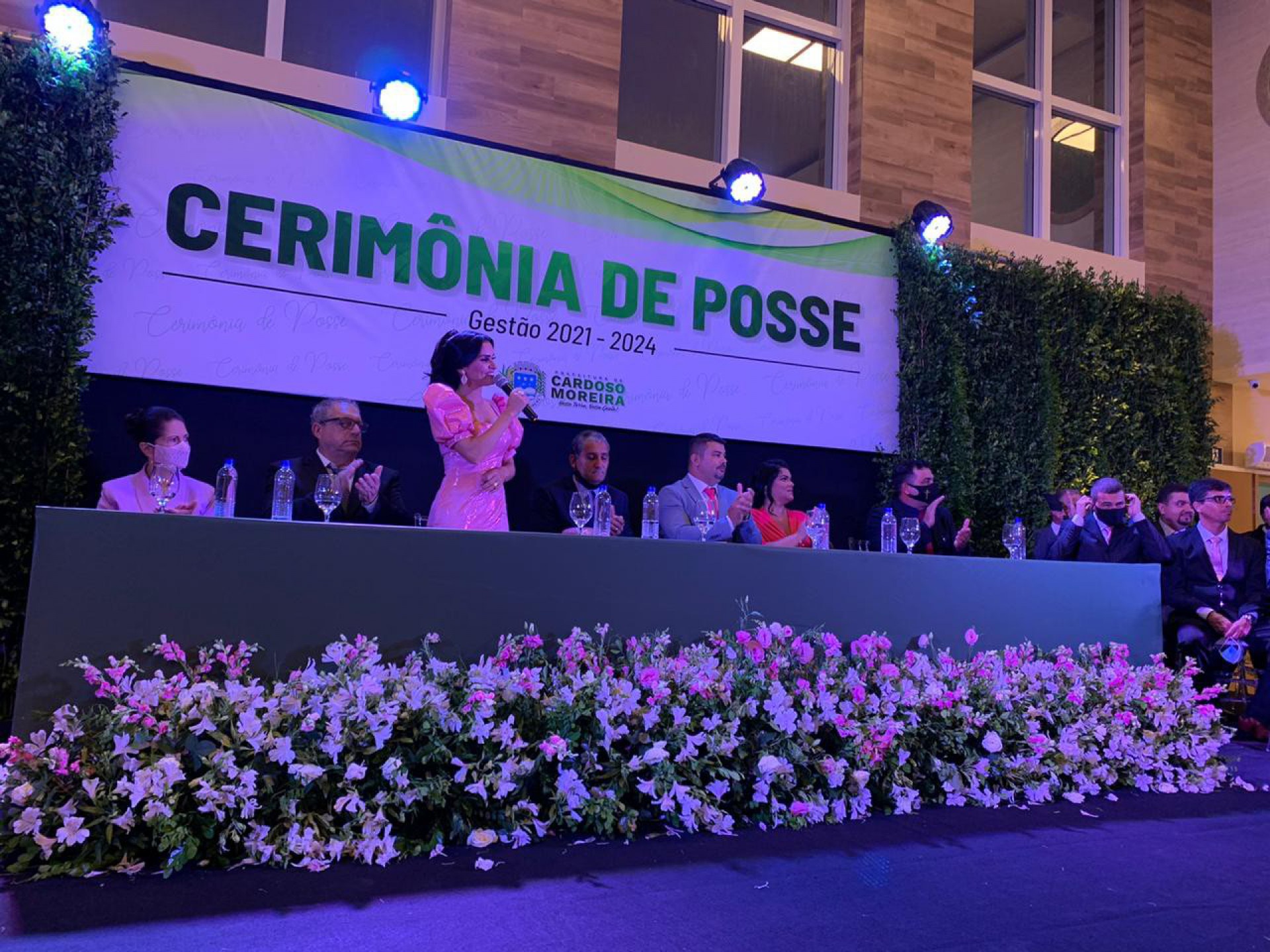 Cardoso Moreira: Geane Vincler, vice-prefeito e 9 vereadores tomam posse