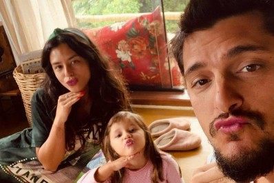 Vídeo! Ao lado de Gissoni, Yanna Lavigne posta momentos íntimos da família