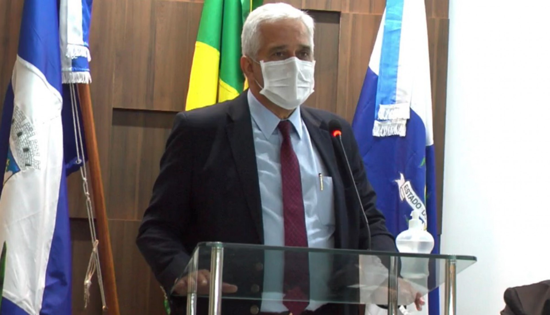 Secret&aacute;rio Estadual de Educa&ccedil;&atilde;o, Comte Bitencourt, na posse dos eleitos de Itaocara, no Noroeste Fluminense. - Foto: reprodu&ccedil;&atilde;o internet