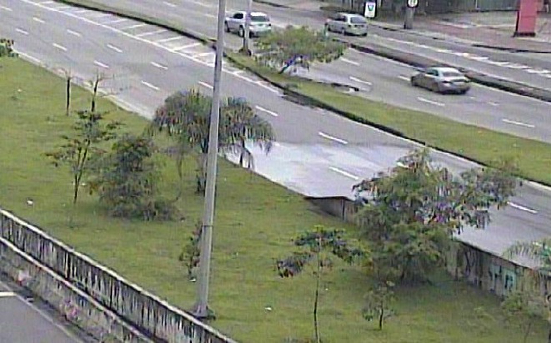 Bolsão d'água na Av. Armando Lombardi, na Barra - Divulgação / COR