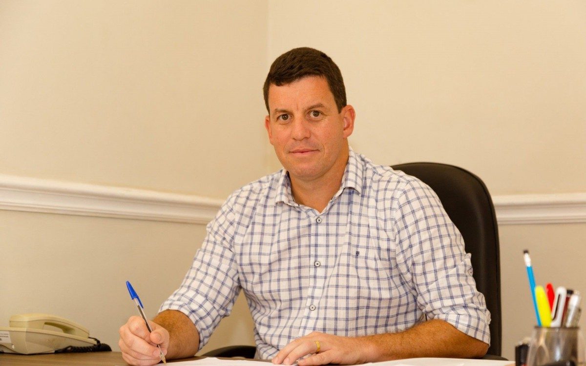 Hingo Hammes (DEM), prefeito interino de Petrópolis - Divulgação/CMP/Alan Pacheco