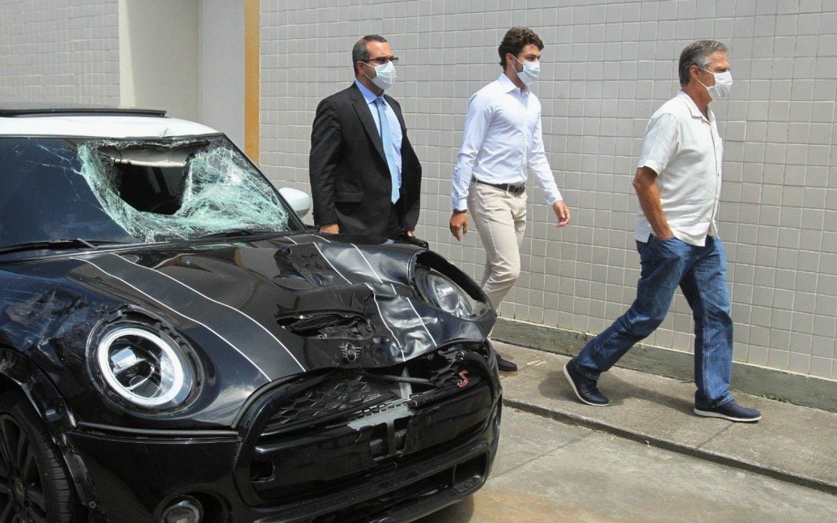 Ex-jogador do Botafogo admitiu estar dirigindo carro; casal foi atropelado e homem morreu - Estefan Radovicz