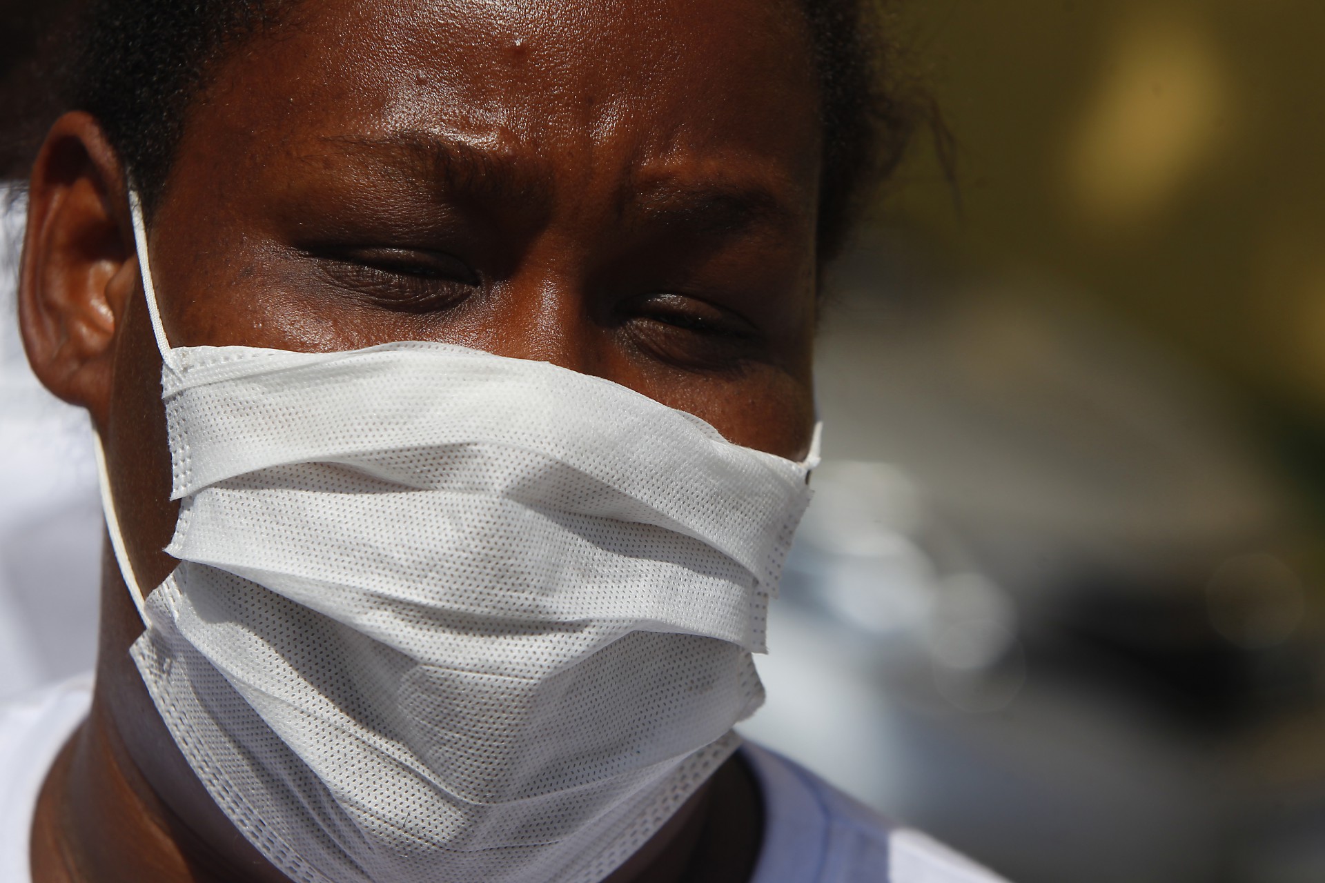 Rio de Janeiro 04/01/2020 - Familiares das crianças desaparecidas em Belford Roxo, na Baixada Fluminense, estiveram na Delegacia de Homicídios (DHBF) nesta segunda-feira (4). Lucas Matheus, de 8 anos, Alexandre da Silva, de 10, que são primos, e Fernando Henrique, de 11, moram no bairro Castelar e foram vistos pela última vez na Feira de Areia Branca, no bairro de mesmo nome, no dia 27 de dezembro de 2020. Na foto acima Tatiana da Conceição Ribeiro, 31, mãe do Fernando. Foto: Luciano Belford/Agencia O Dia - Luciano Belford/Agencia O Dia