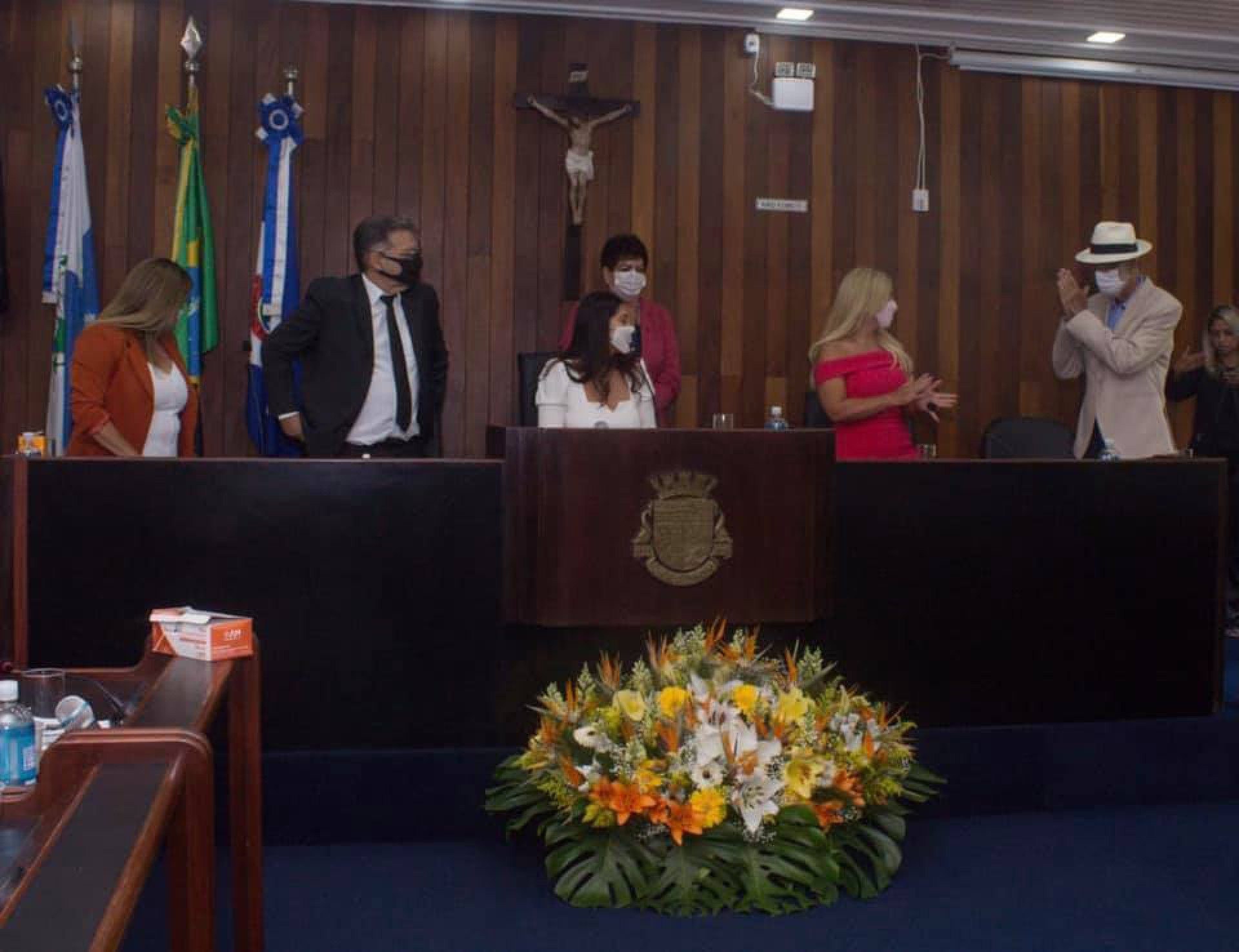 Jos&eacute; Bonif&aacute;cio, novo Prefeito de Cabo Frio toma posse na C&acirc;mara dos Vereadores 