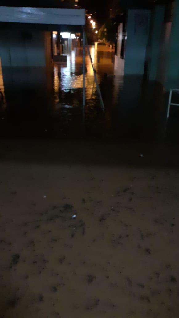 Alagamentos em Itaperuna, neta madrugada, 04. - reprodu&ccedil;&atilde;o internet