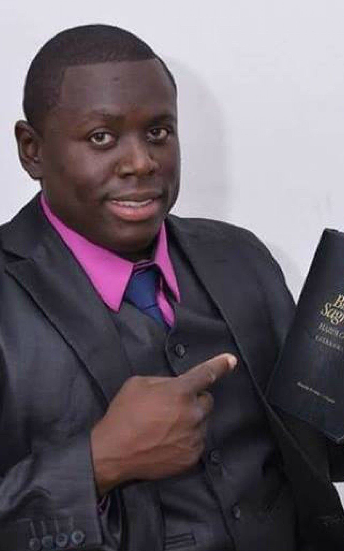 Ubirajara Santos de Oliveira, 43 anos - Reprodução / Facebook