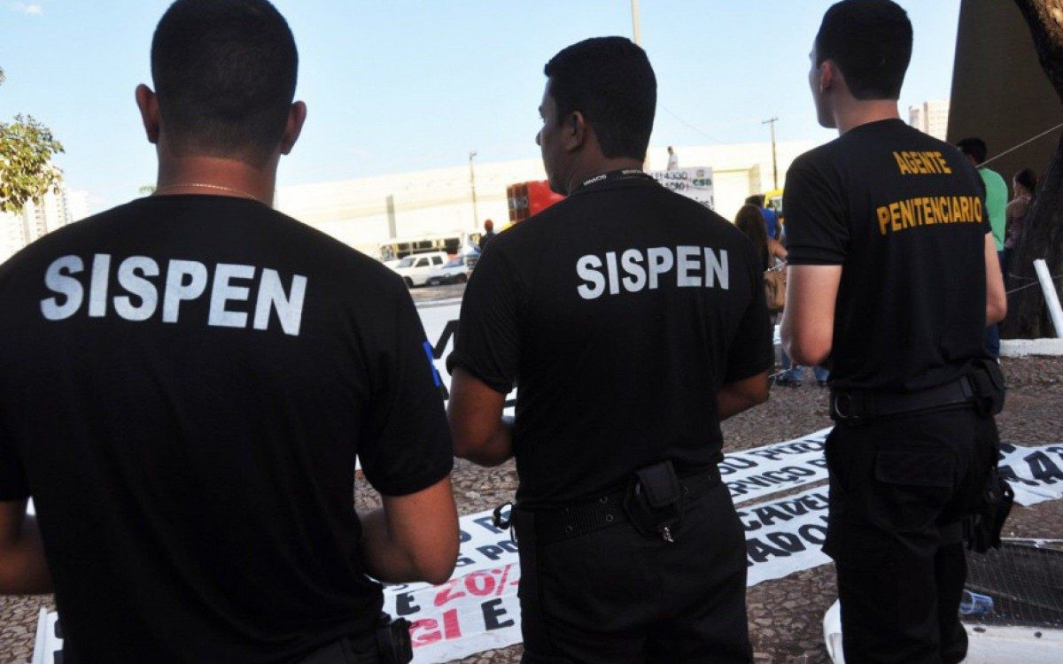 Ação do MPRJ e SISPEN, prendeu homem - com idade não divulgada - que seria o líder do tráfico no Morro do Castelo, em Itaperuna, no Noroeste Fluminense. - Foto: reprodução internet