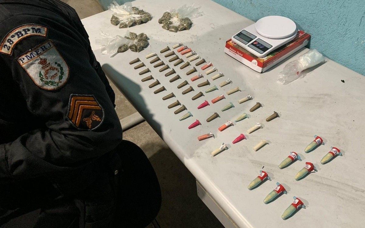 Material entorpecente apreendido no Água Limpa, em Volta Redonda - Divulgação/ PM