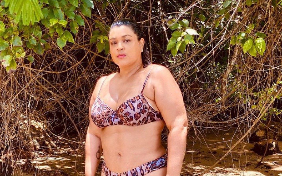 Preta Gil posa de bqiu&iacute;ni nas f&eacute;rias