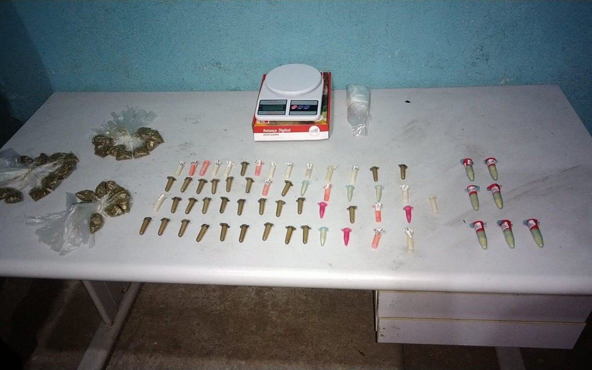 Material entorpecente apreendido no Água Limpa, em Volta Redonda