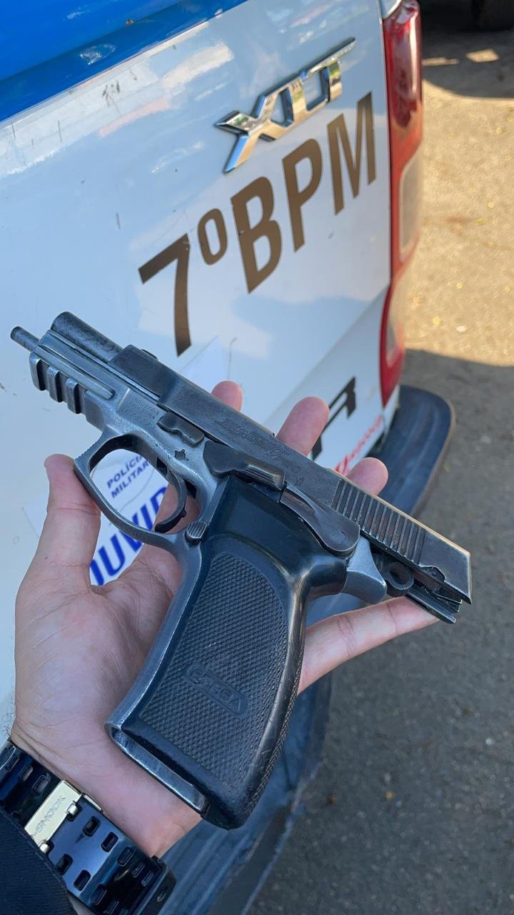 Quatro suspeitos são presos em confronto com policiais militares em São Gonçalo - Reprodução / Twitter