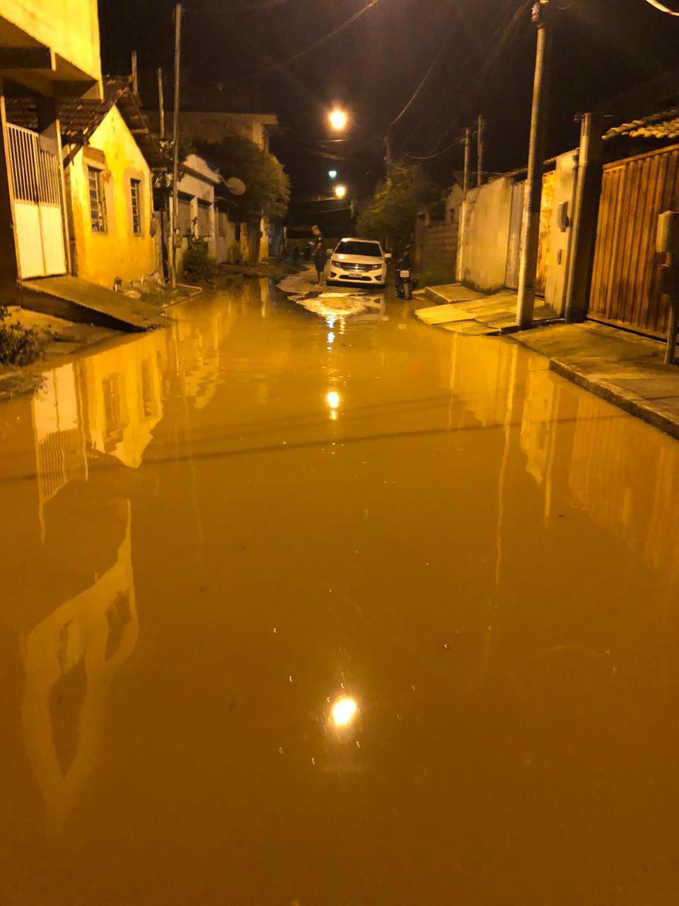 Águas do Rio Muriaé tomam conta de mais ruas, em Itaperuna, no Noroeste |Fluminense; distrito de Retiro do Muriaé com mais pontos de alagamentos. - Foto: reprodução internet