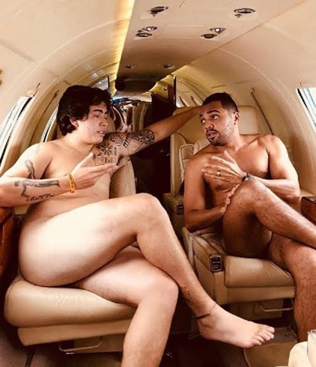 Whindersson Nunes e Tirulipa: nus em jatinho - Reprodu&ccedil;&atilde;o Internet