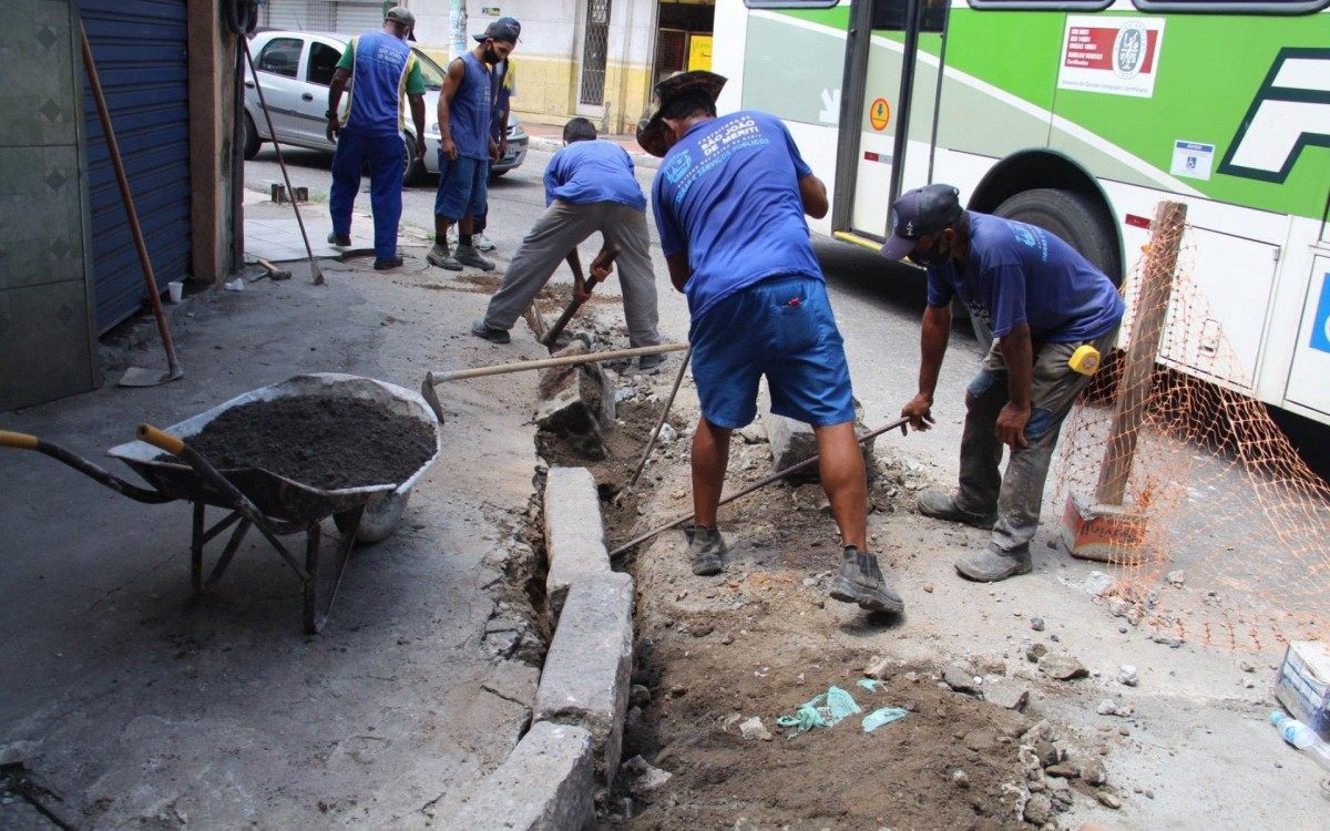 As modificações visam resolver problemas nas guias de meio-fio e no manilhamento do local