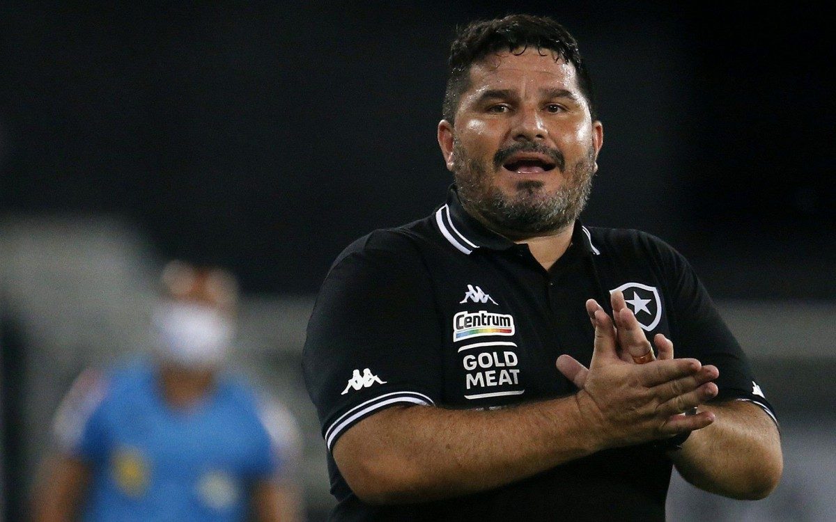 O Botafogo de Eduardo Barroca vem em situação dificílima no Campeonato Brasileiro - Vitor Silva/Botafogo