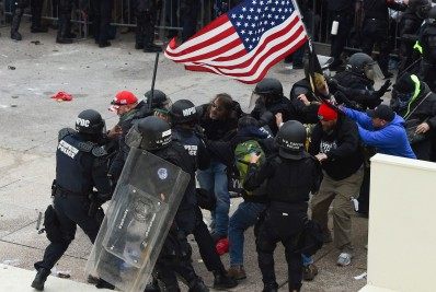 Homem procurado nos EUA por ataque ao Capitólio obteve asilo político em Belarus