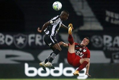 Botafogo pode vender defensor por R$ 12,6 milhões para clube da Série A