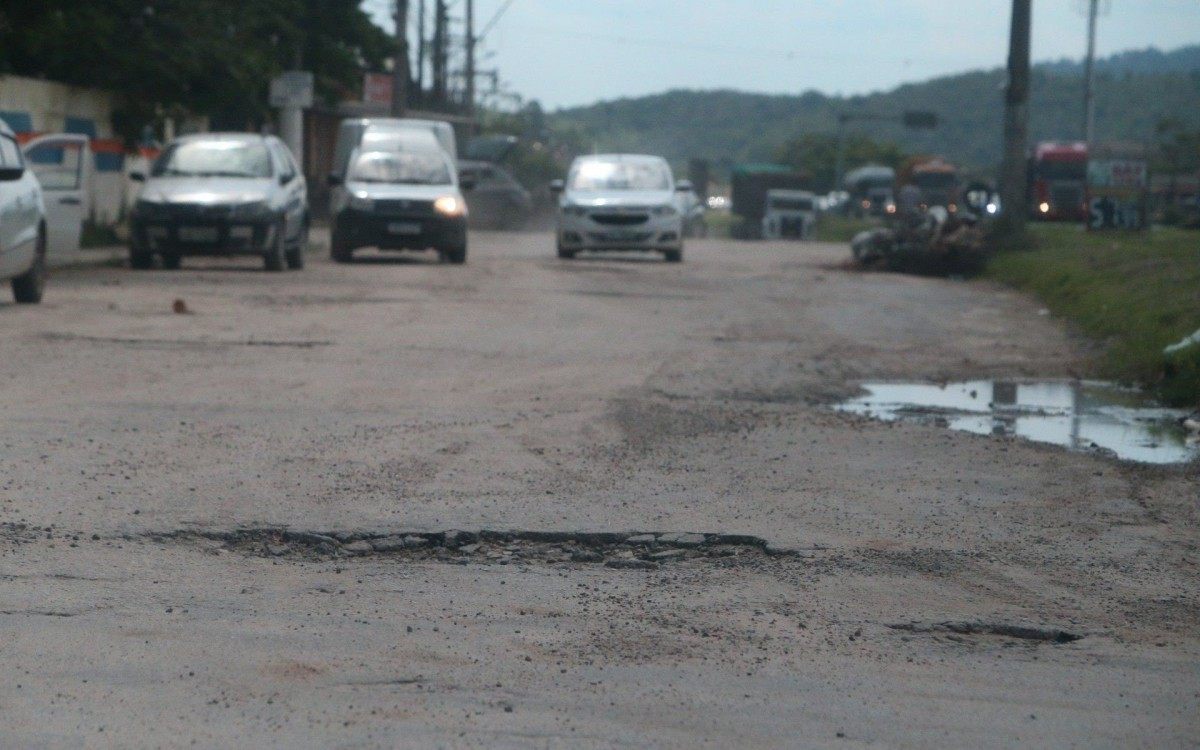 Especial - Problemas na cidade de Mag&eacute;. Rua das Flores.