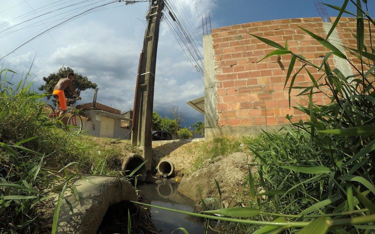 Especial - Problemas na cidade de Mag&eacute;. Rua Dona Joaninha..