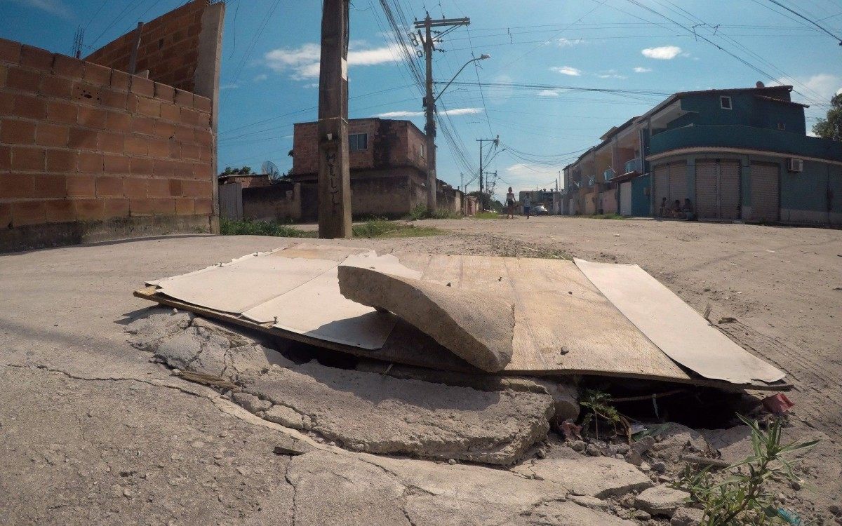 Especial - Problemas na cidade de Mag&eacute;. Rua Dona Joaninha..