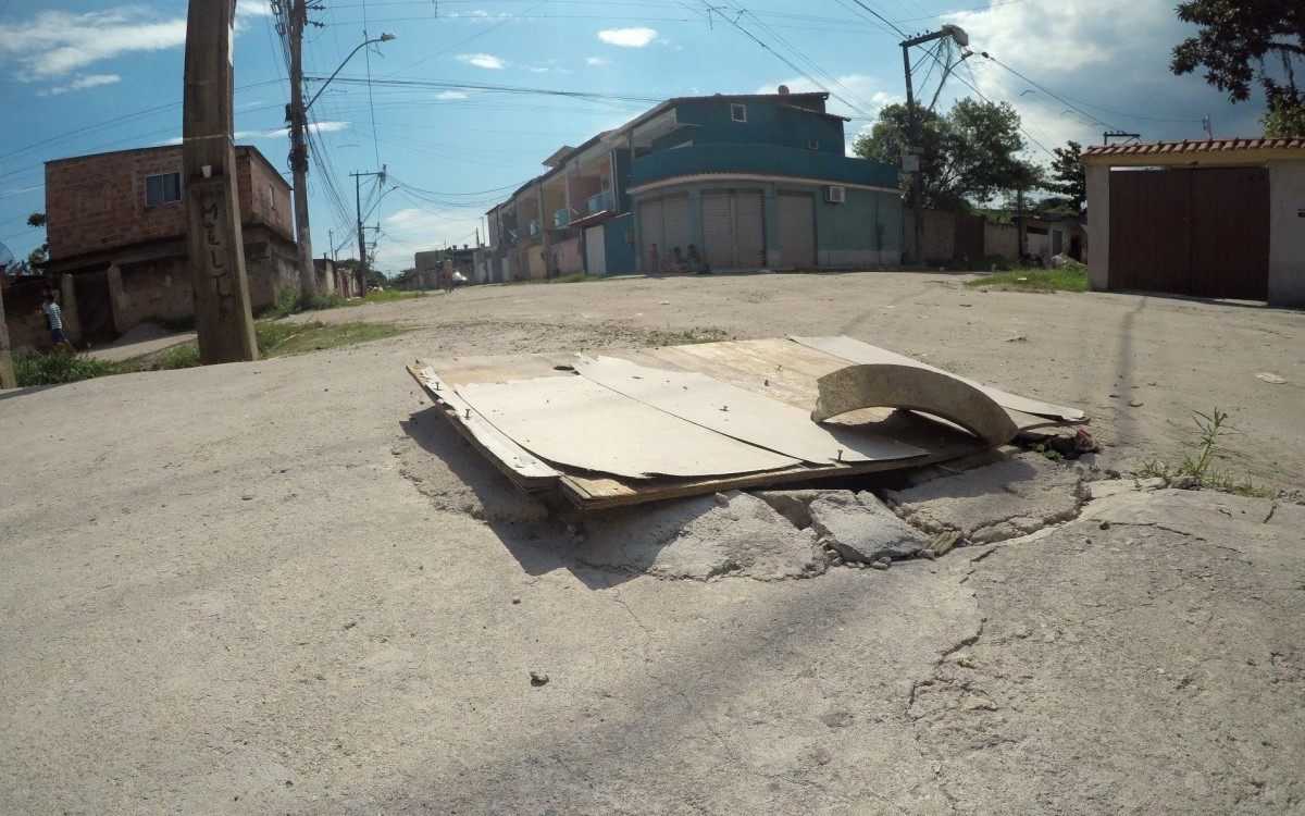 Especial - Problemas na cidade de Mag&eacute;. Rua Dona Joaninha..