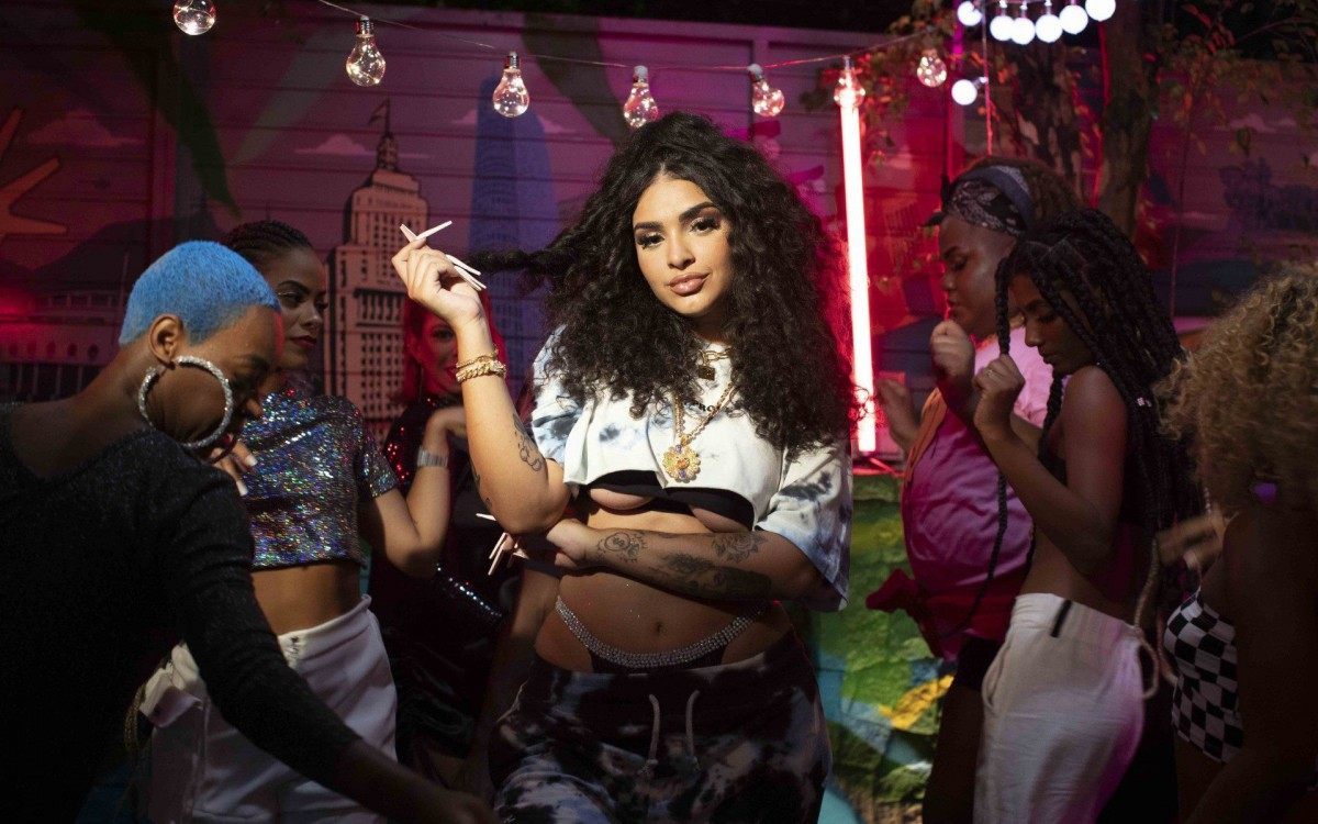 Bianca lan&ccedil;a a m&uacute;sica 'Elas que Lutem' - Divulga&ccedil;&atilde;o