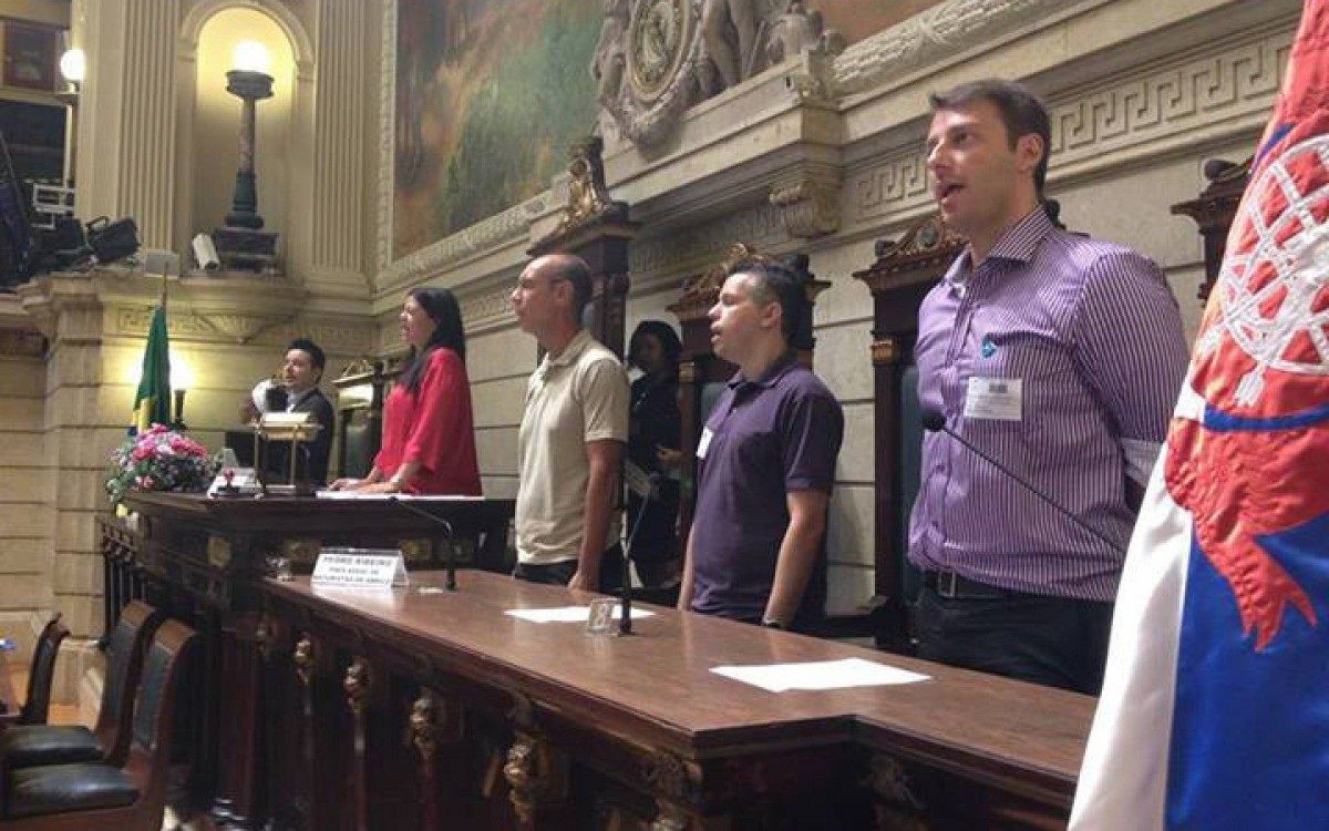 Vereadora do Rio de Janeiro  faz homenagem à Federação Internacional de Naturismo, pelos seus 60 anos.