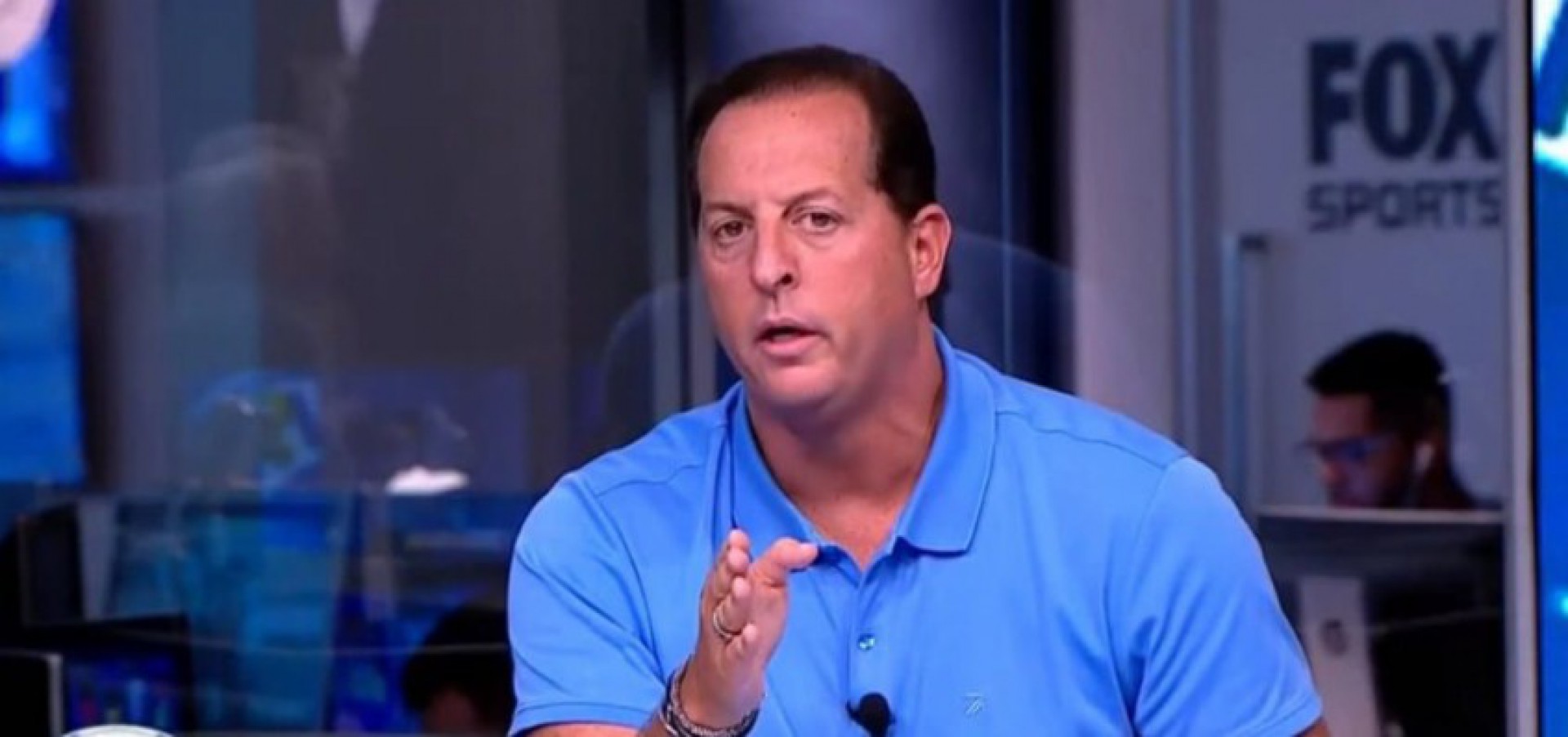 Apresentador do SBT pede saída de Tite da Seleção e ex-técnico do Flamengo como substituto