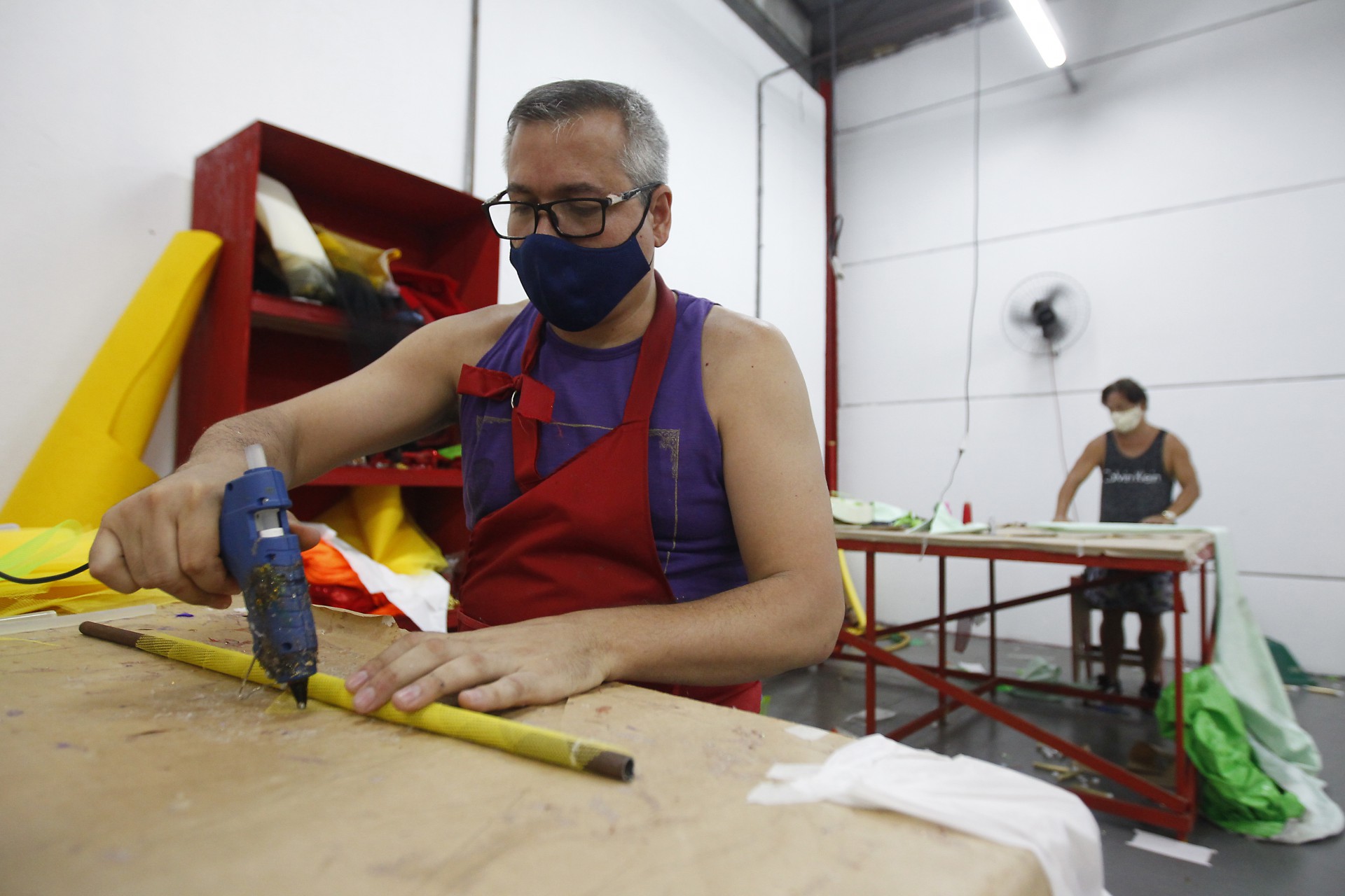 Rio de Janeiro 07/01/2021 - A volta aos trabalhos no Barracão do GRES Unidos do Viradouro. Foto: Luciano Belford/Agencia O Dia - Luciano Belford/Agencia O Dia
