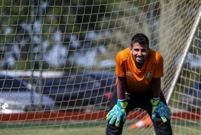 Empresário de Marcos Felipe descarta sondagem pelo goleiro e afirma: 'Ele está feliz no Fluminense'