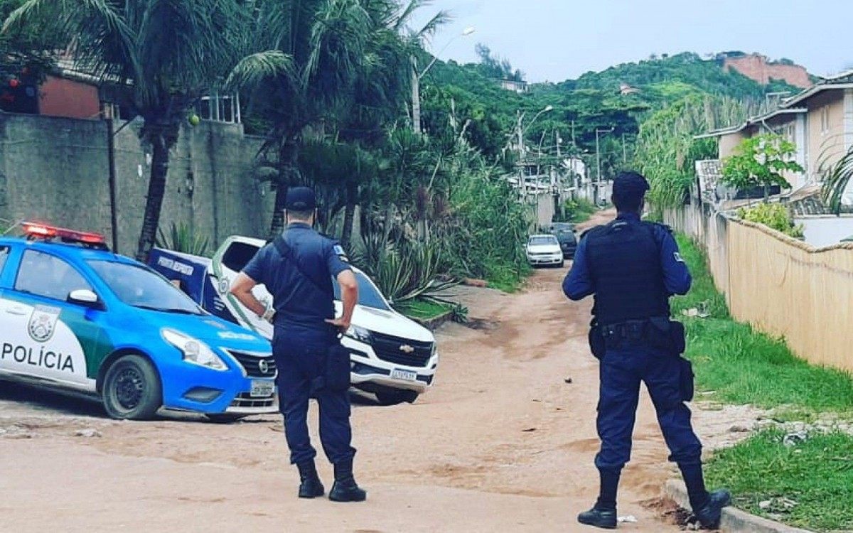 Motoristas tentam fugir das barreiras sanitárias em Búzios e são pegos pela Guarda Municipal  - Guarda Municipal de Búzios 