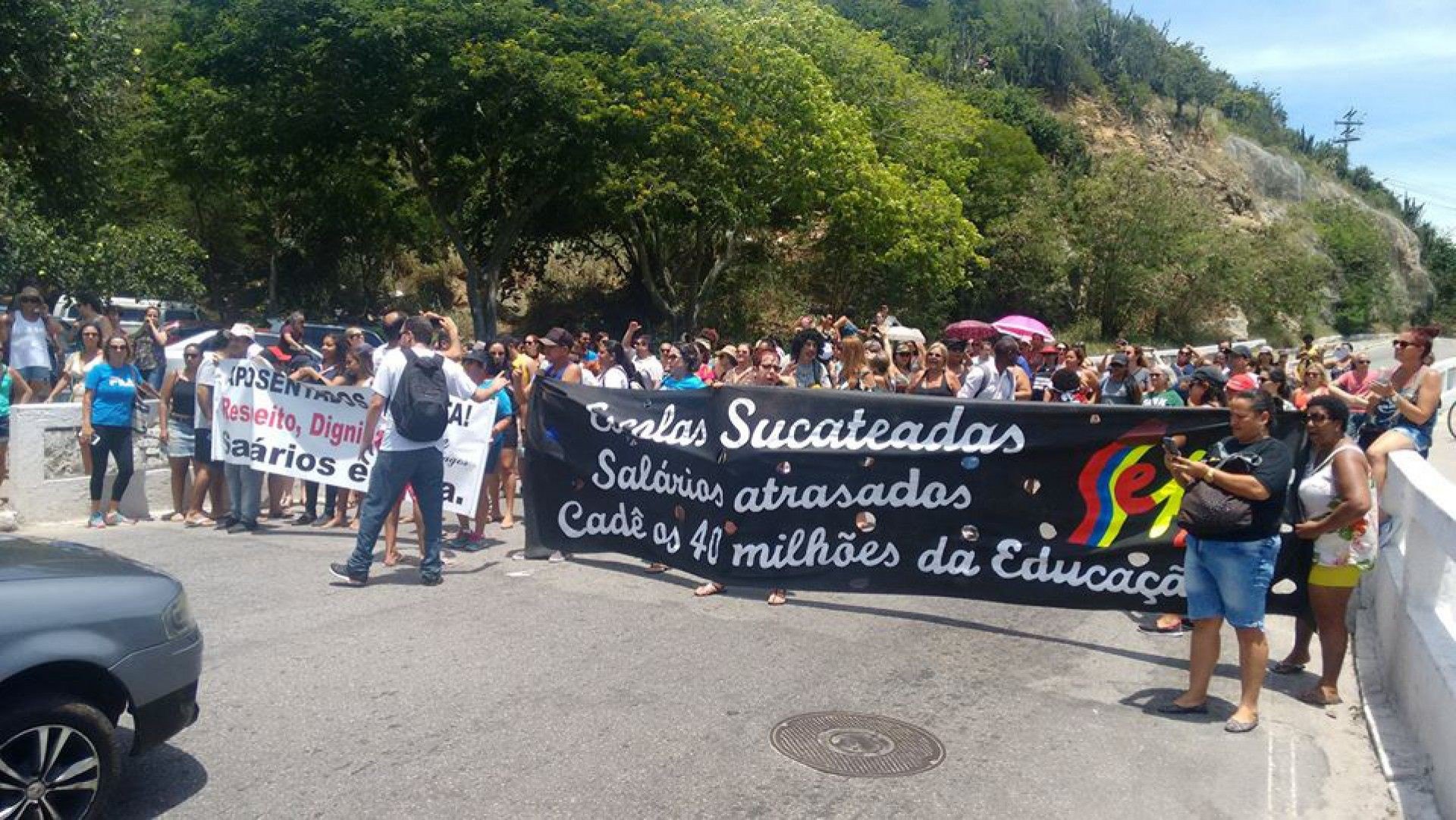 Educação de Cabo Frio em pé de guerra com o novo Governo cobra salário atrasado e outras reivindicações