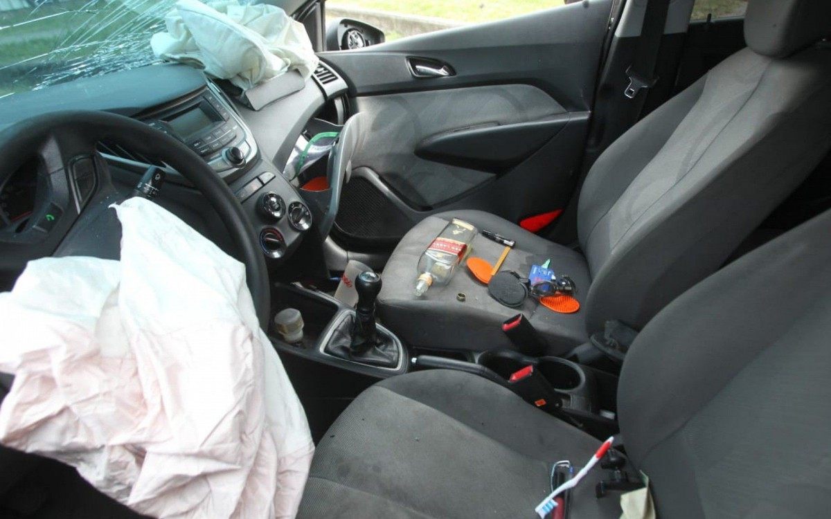 Carro de motorista que atropelou ciclista