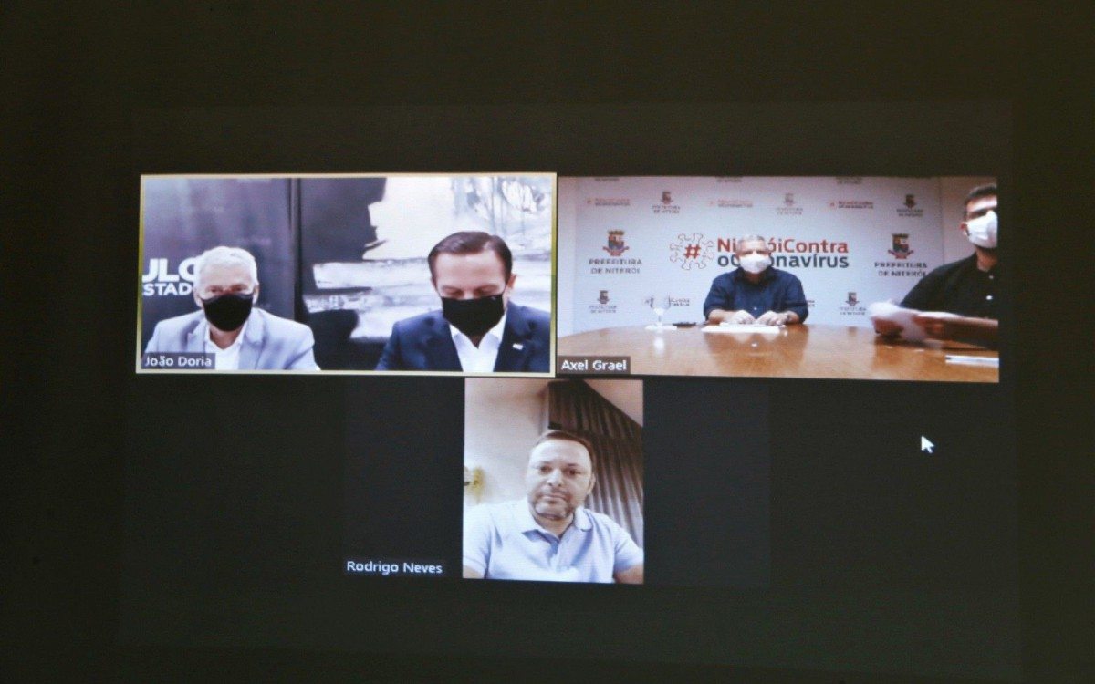 Axel Grael informou que Niterói vai integrar o plano de imunização do Governo Federal, que promete vacinação simultânea em todo o País
