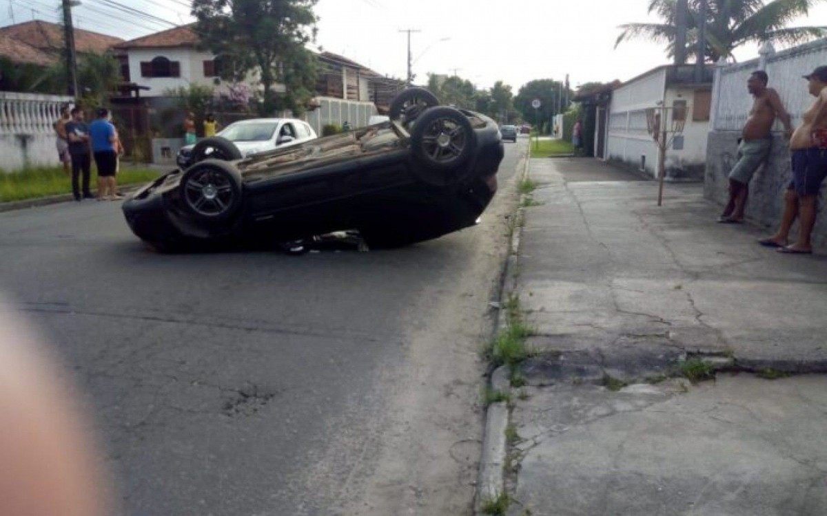 Vítima teve ferimentos leves e não precisou de socorro médico - Divulgação