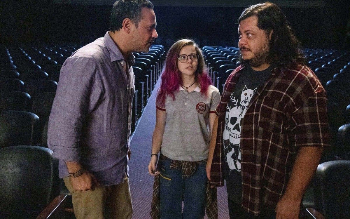 Danton Mello (abaixo com Julia Svacinna e Marcus Majella, e com Leticia Isnard)
e o elenco de 'Um Tio Quase 
Perfeito': divers&atilde;o eaprendizados.