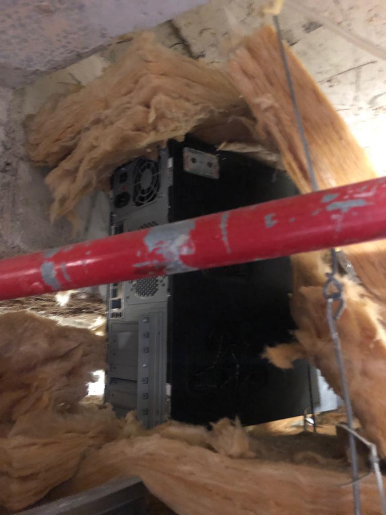 Prefeitura do Rio encontra CPU escondida em duto de ar-condicionado na Riotur, na Cidade das Artes