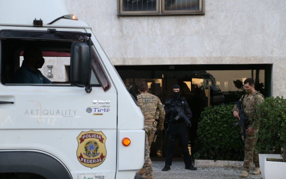 A Polícia Federal, em cooperação com o Ministério Público Federal e a Receita Federal, deflagrou na manhã de hoje, (12/01), a 79ª Fase da Operação Lava Jato, denominada VERNISSAGE - Daniel Castelo Branco