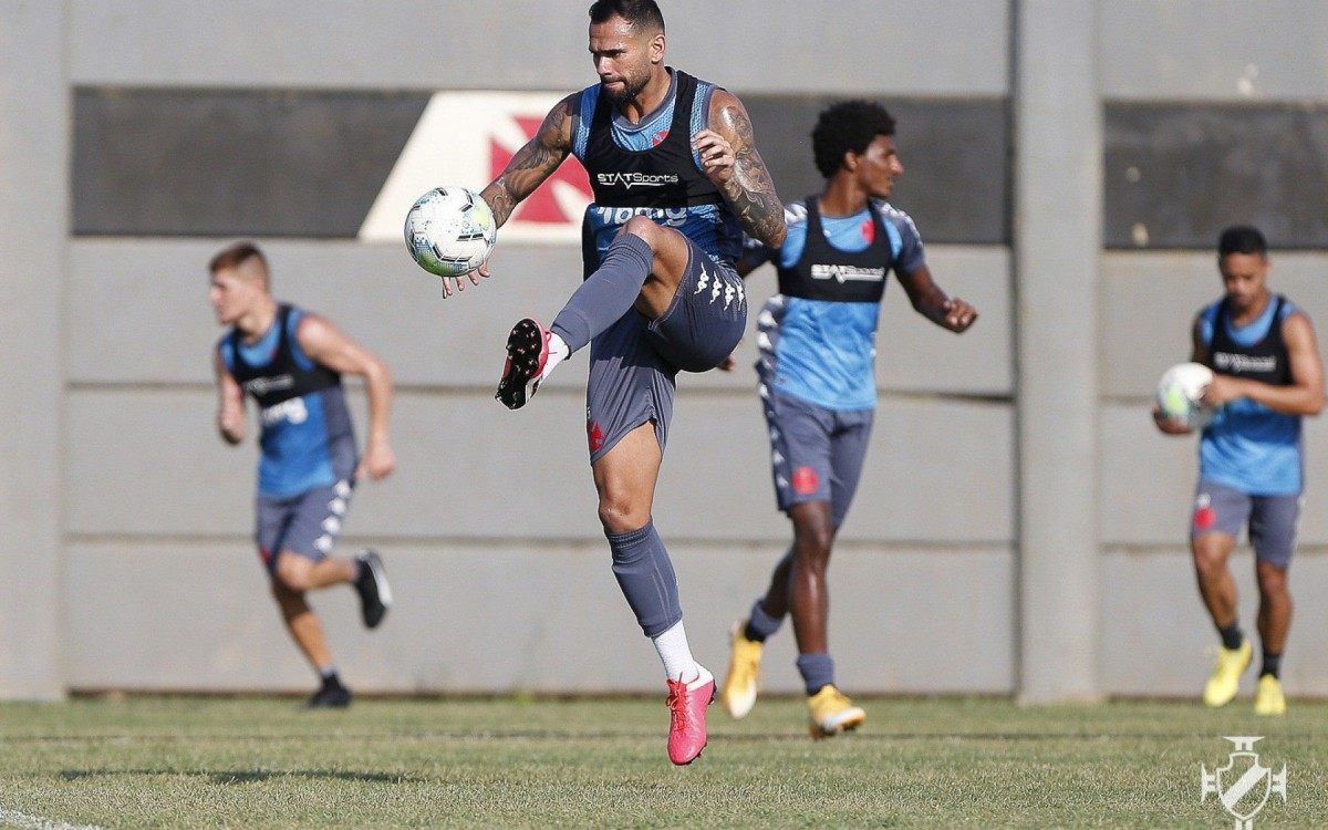 Leandro Castan deve ser mantido na zaga ao lado de Marcelo Alves - Divulga&ccedil;&atilde;o