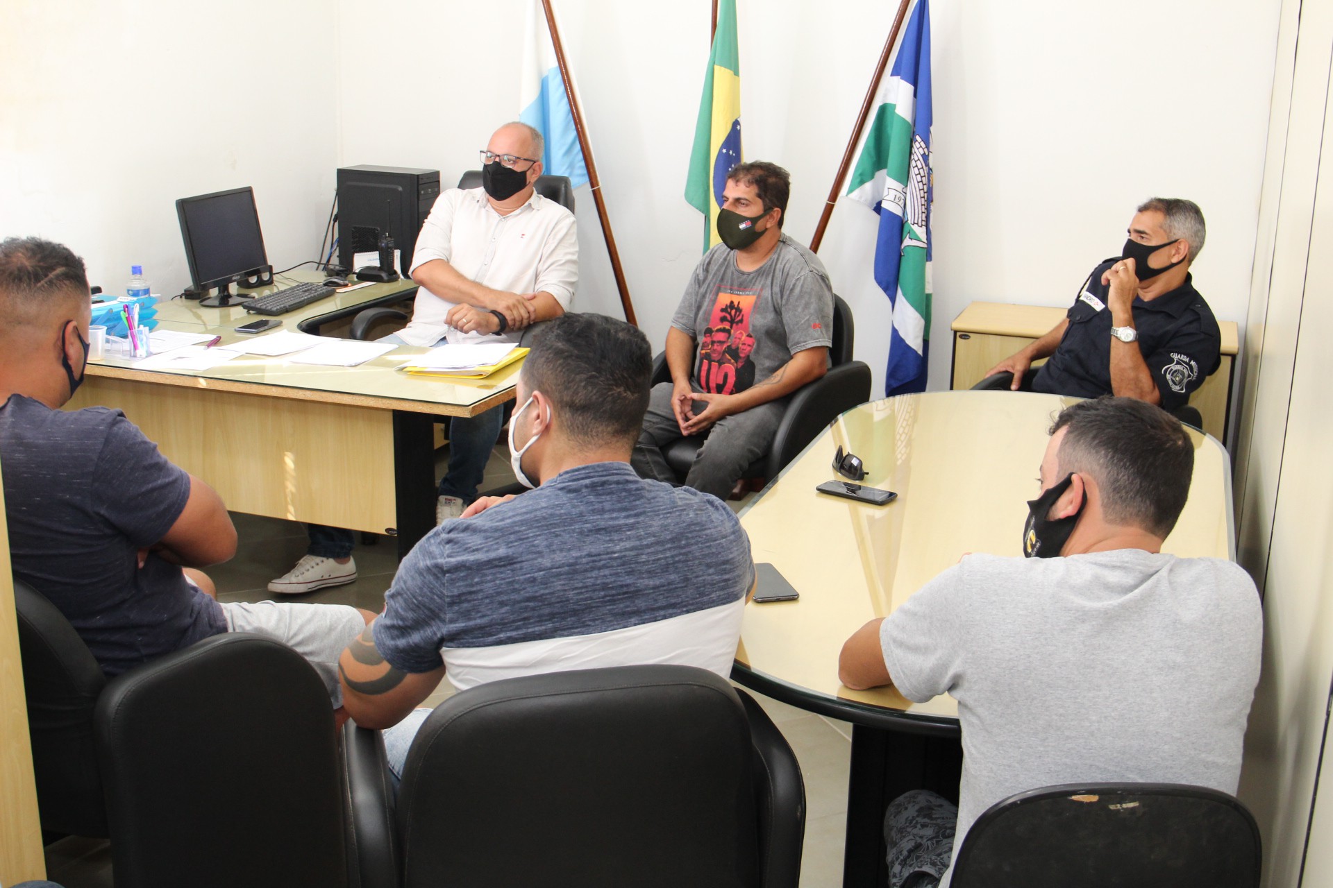 Secretaria de Seguran&ccedil;a P&uacute;blica de Rio das Ostras se re&uacute;ne com comerciantes de Costazul