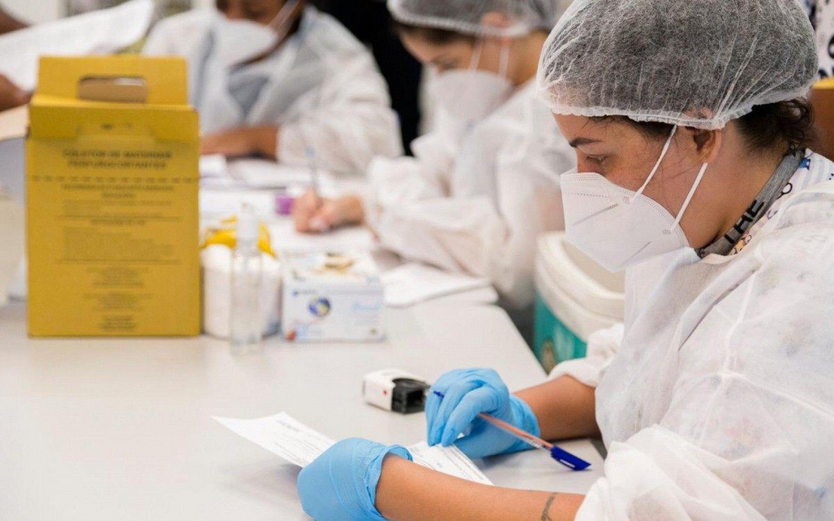 "A medida visa adequar a capacidade do sistema de sa&uacute;de &agrave;s demandas necess&aacute;rias ao enfrentamento da emerg&ecirc;ncia de sa&uacute;de p&uacute;blica decorrente da pandemia de covid-19", diz nota divulgada pelo Planalto - Divulga&ccedil;&atilde;o