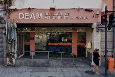 Neurologista já condenado por abuso sexual presta depoimento em nova denúncia pelo crime