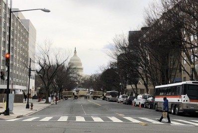 EUA: supremacista branco é detido com facas perto do Capitólio