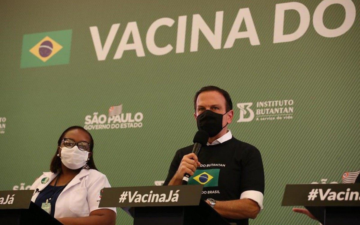 Governo de SP faz coletiva de imprensa após anúncio da aprovação do uso emergencial da Coronavac 