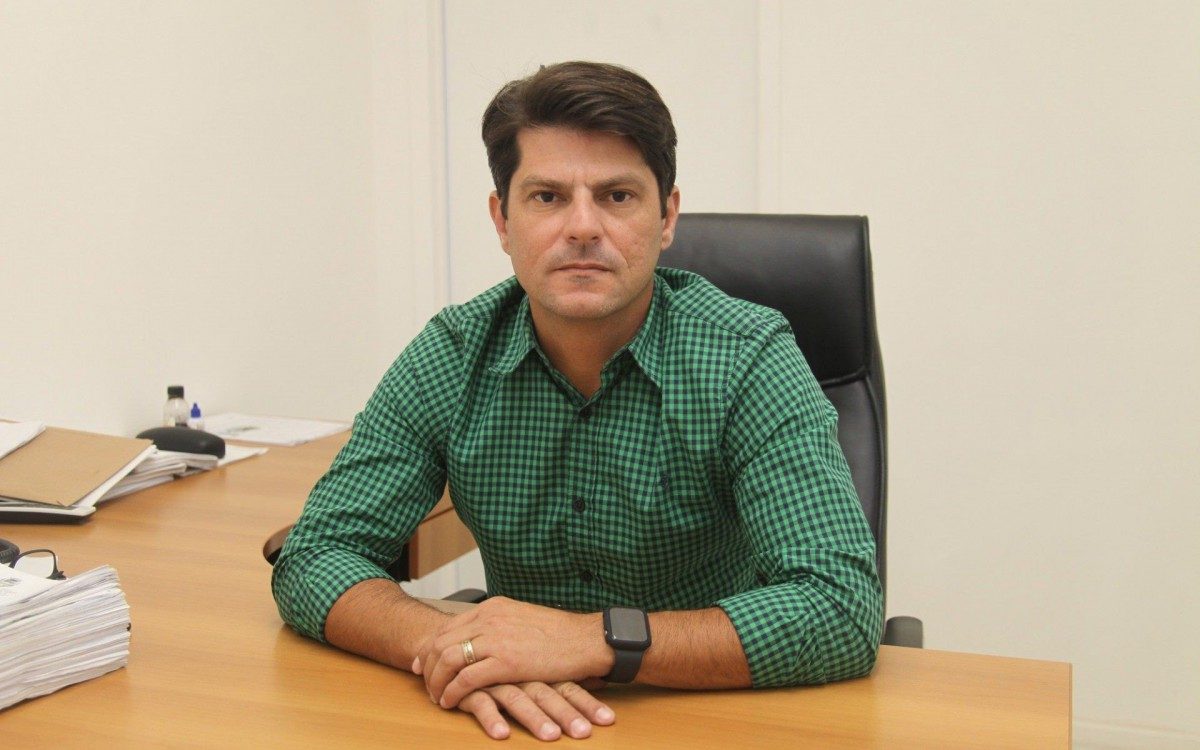 Andr&eacute; Carvalho Vargas, secret&aacute;rio municipal de Sa&uacute;de e Defesa Civil: 'Todos receber&atilde;o a segunda dose ap&oacute;s duas semanas. S&oacute; estamos aguardando a chegada da vacina para iniciarmos' - Divulga&ccedil;&atilde;o